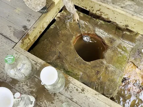 Wilhoit Mineral Springs